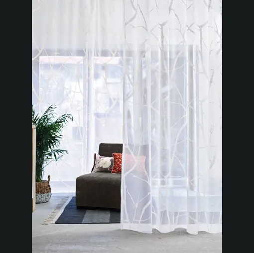 Tenda trasparente con ricamo ispirato alla natura Candice di Ado