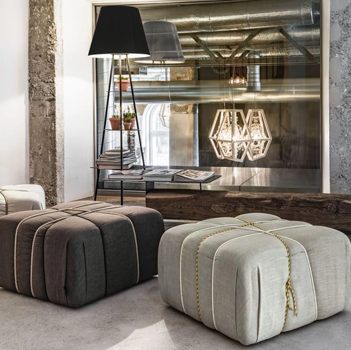 Pouf di design in tessuto con corde decorative Che Pakko di Mogg