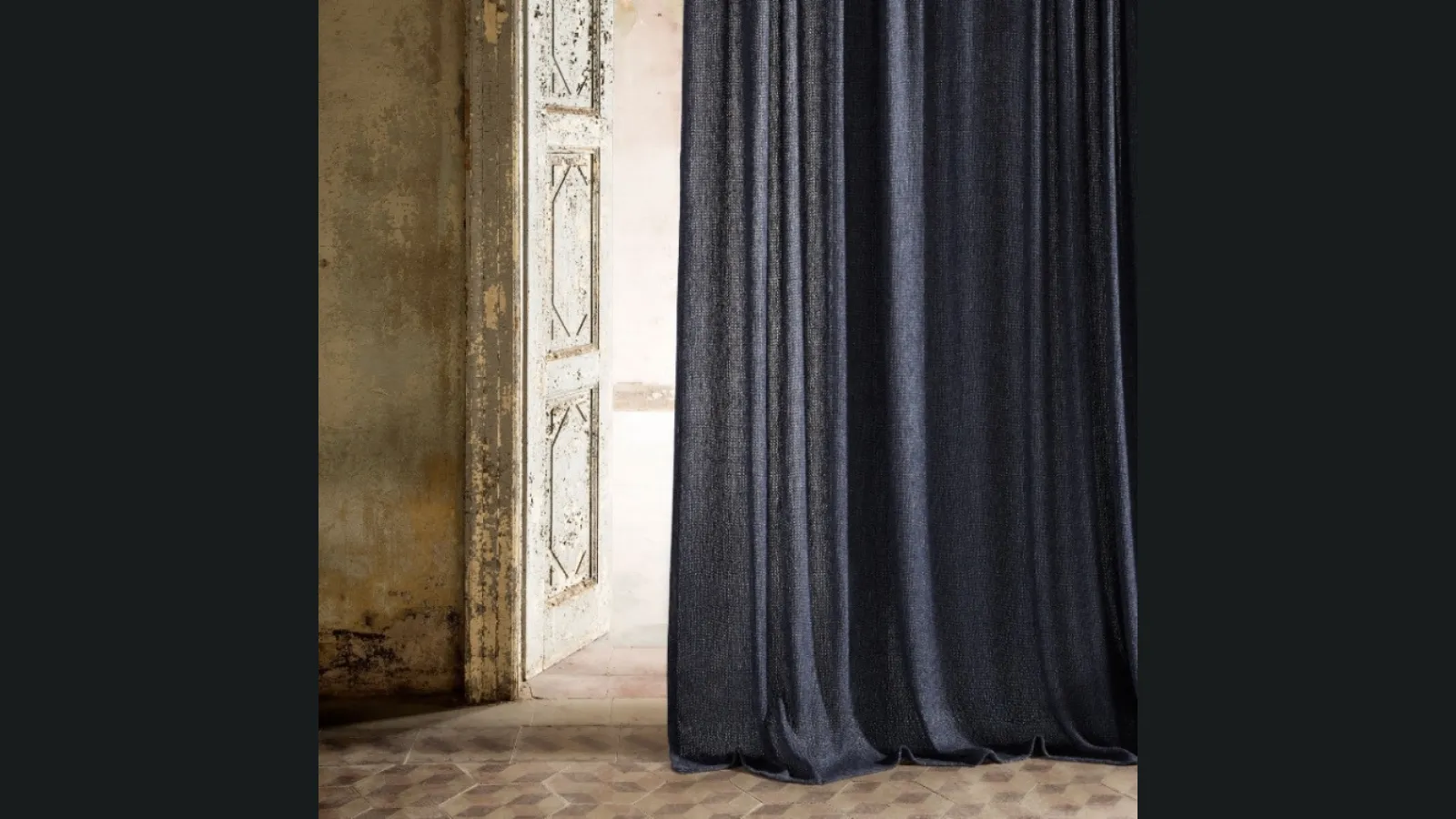 Tenda Coba di Larsen