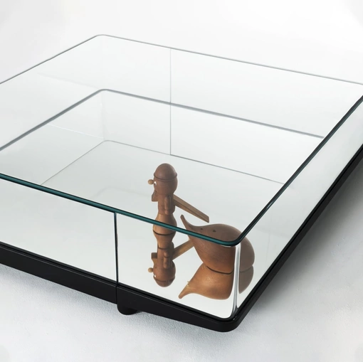 Tavolino espositore Collector di Glas Italia