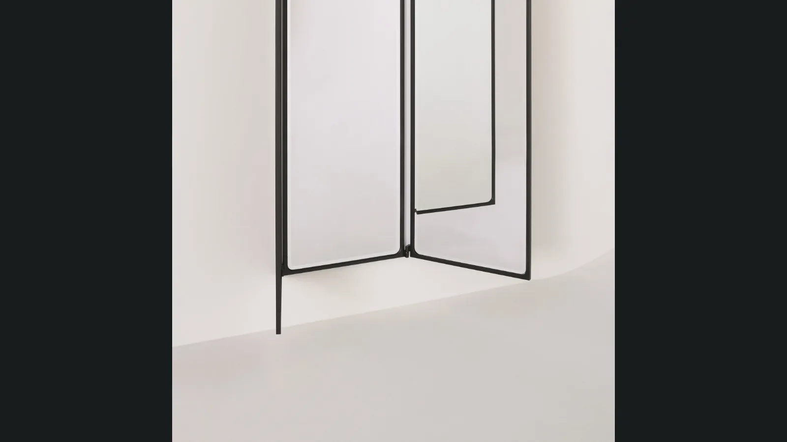 Specchiera Como di Glas Italia