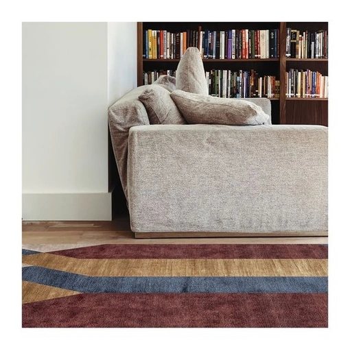 Tappeto dai colori caldi Composizioni Bordeaux di Sirecom