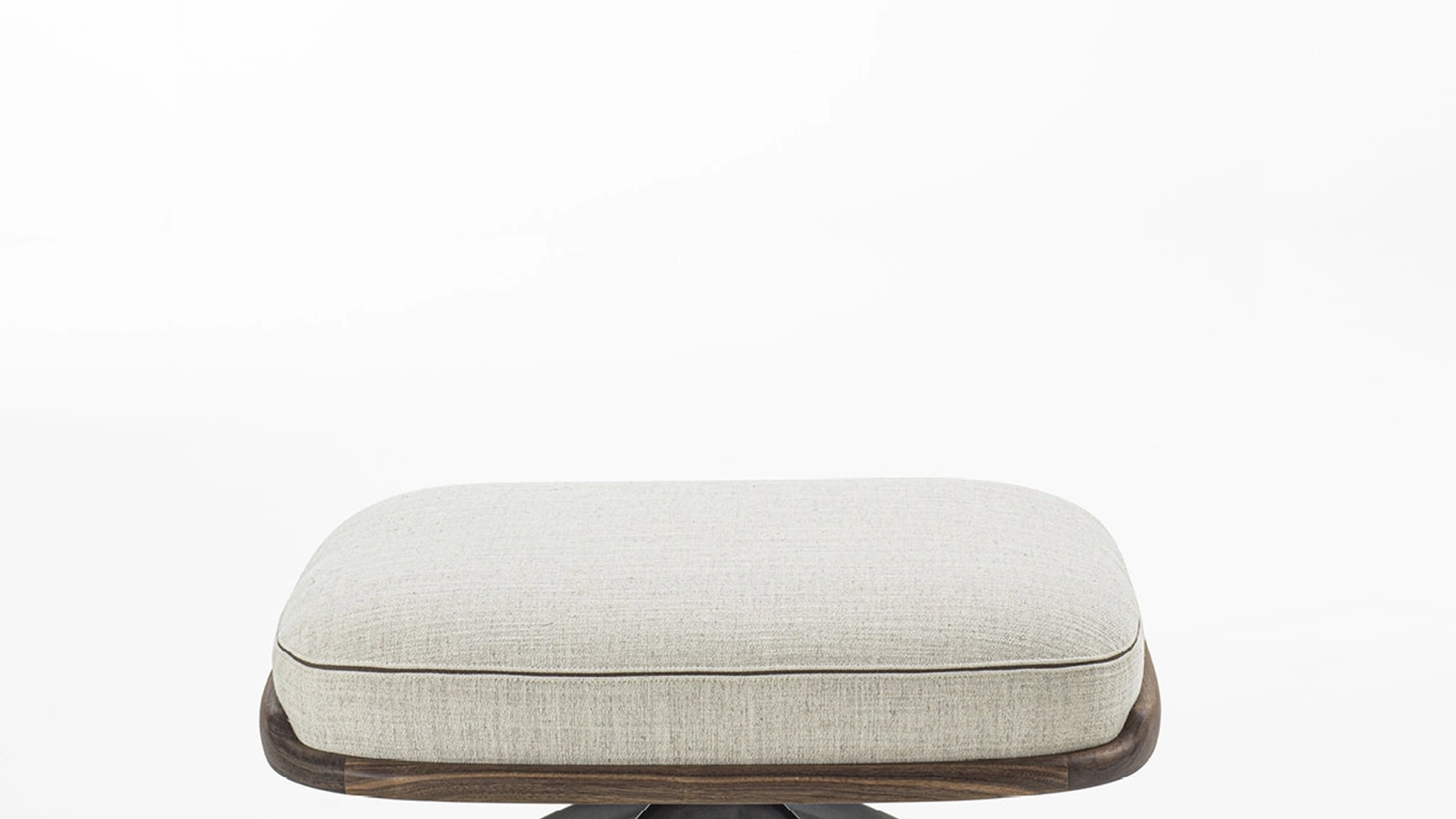 Cuna Lounge Pouf di Porada