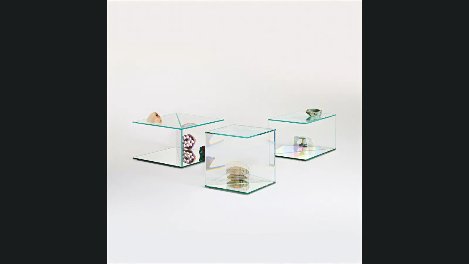 Tavolini quadrati Doble in cristallo di Glas Italia