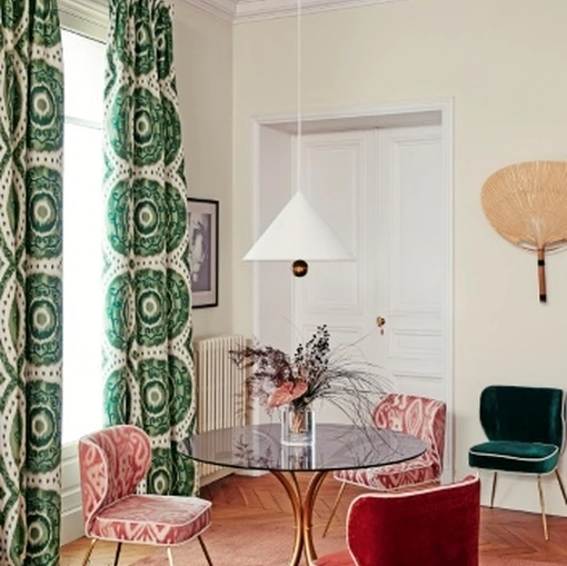 Tenda con geometrie verdi Greta di Manuel Canovas