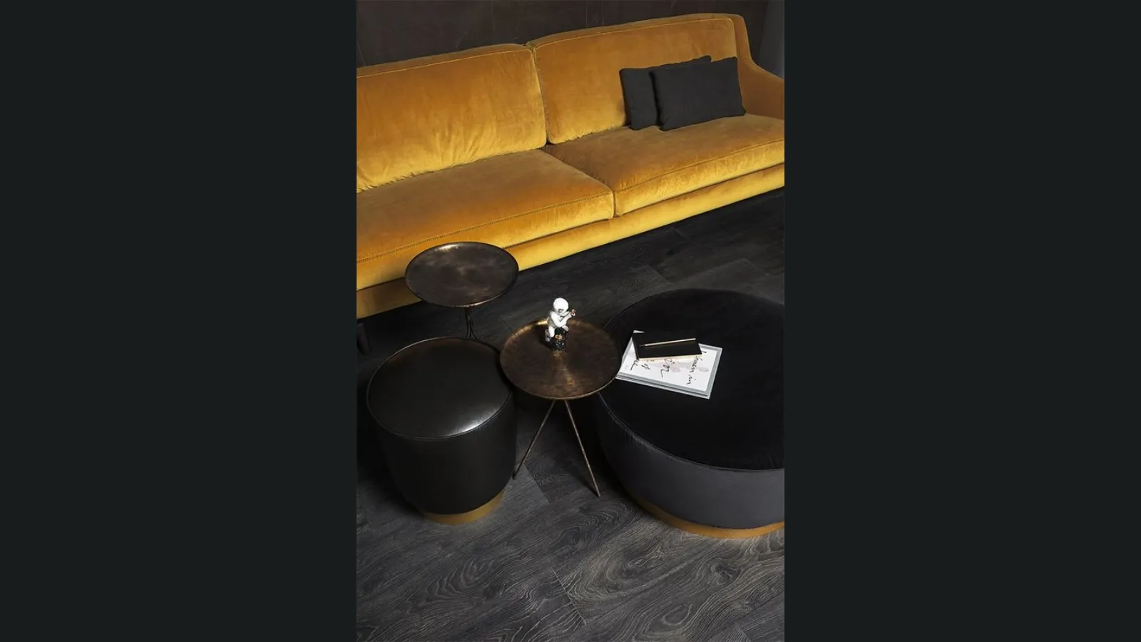 Tavolino in ottone Him&Her di Vibieffe