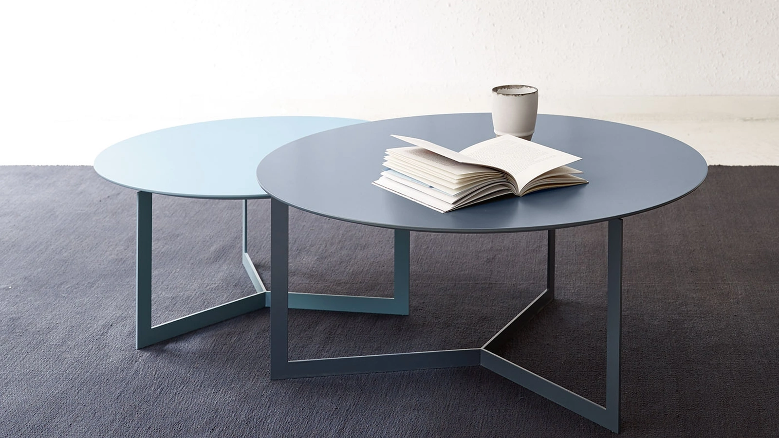 Tavolino Kabi V 01 di Treku