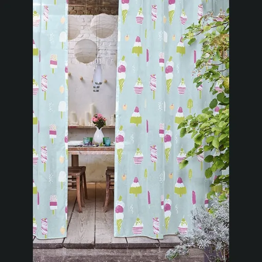 Tenda dalla grafica giovane e colorata con Gelati e Lecca Lecca Lula di Ado
