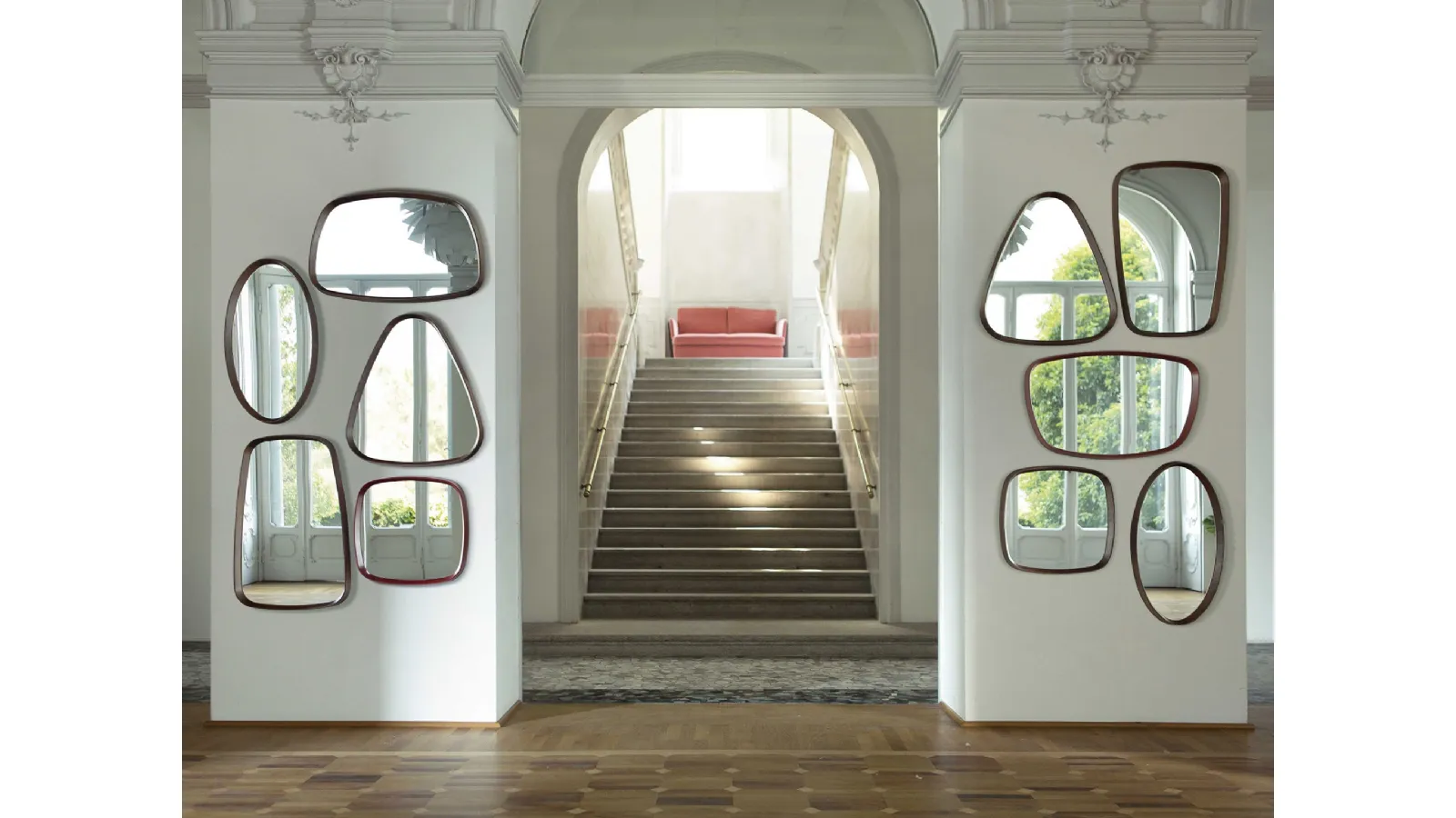 Specchi con cornice in noce Mix di Porada