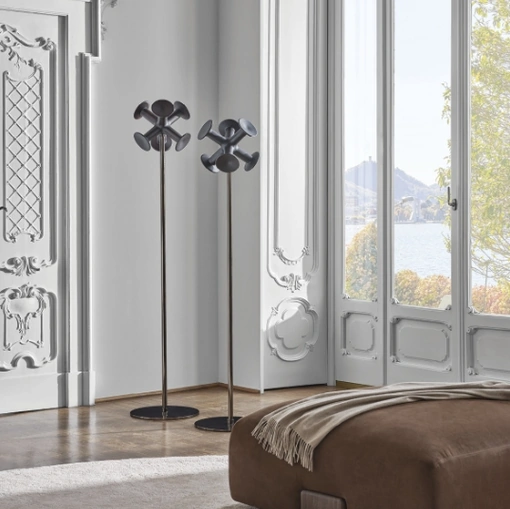 Appendiabiti Nodo in legno e metallo di Porada