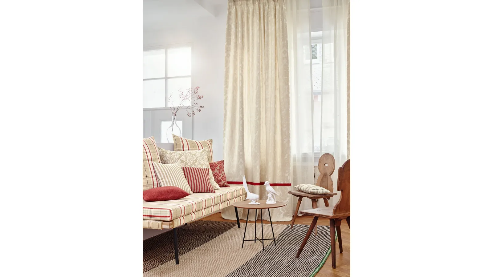 Tenda classica in raso con motivi damascati Pallado di Ado