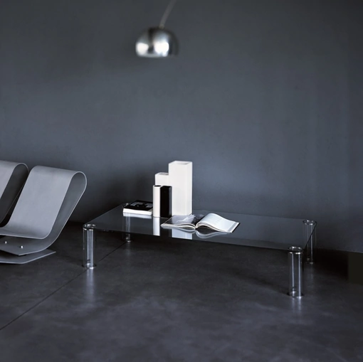 Tavolino Pipeline in cristallo trasparente extrachiaro di Glas Italia