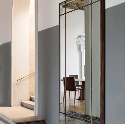 Specchio con decorazioni in legno massello Four Seasons di Porada