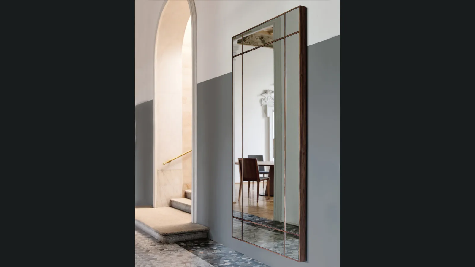 Specchio con decorazioni in legno massello Four Seasons di Porada