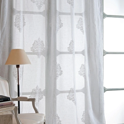 Tenda Quintessential Tenda in lino con ricamo damasco di Mastro Raphael