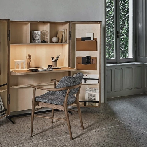 Mobile scrittoio autoportante in legno Savio di Porada