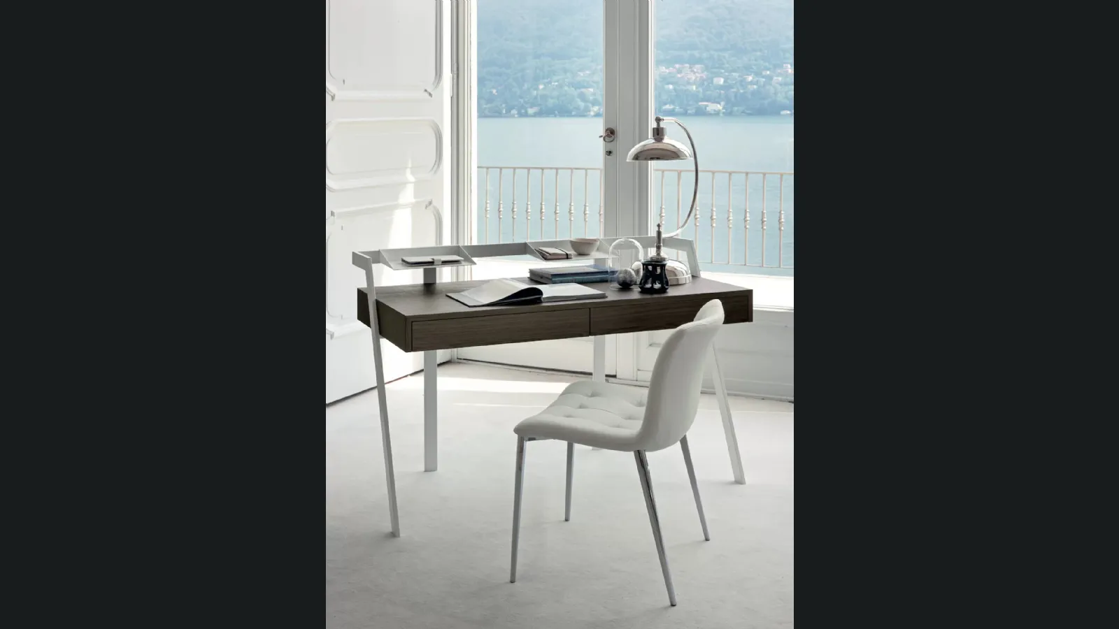 Scrittoio Zac in legno con struttura in acciaio laccato di Bontempi