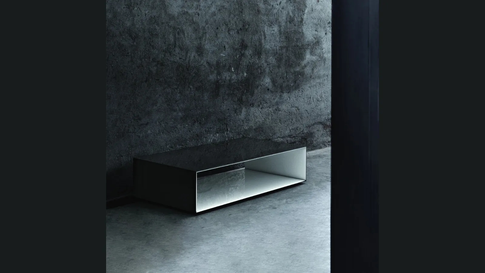 Tavolino SiO2 Tunnel in cristallo laccato di Glas Italia