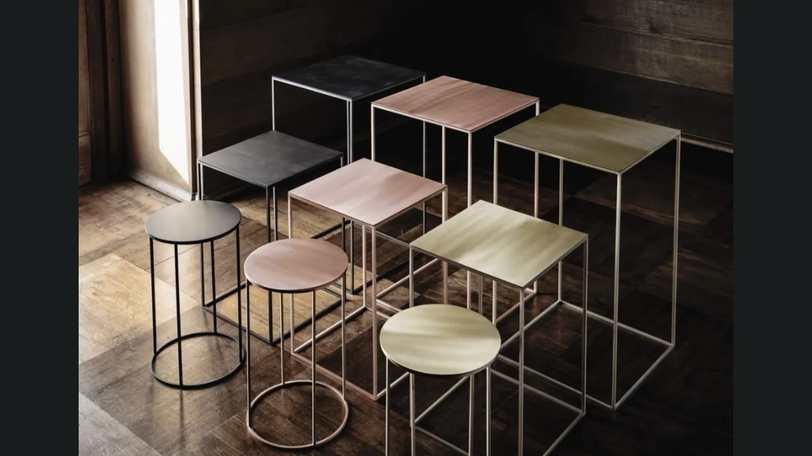 Tavolini Essential in metallo di Vibieffe