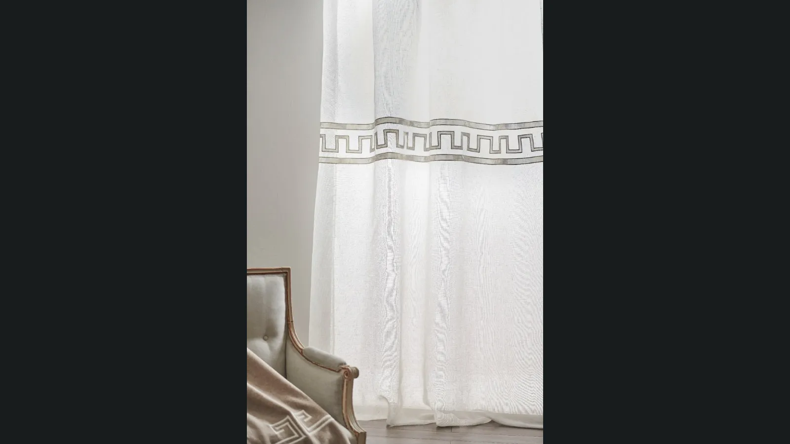 Tenda Efeso con greca in velluto di Mastro Raphael