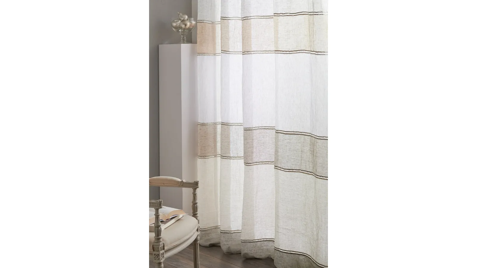 Tenda Pamphilj in lino a righe orizzontali di Mastro Raphael