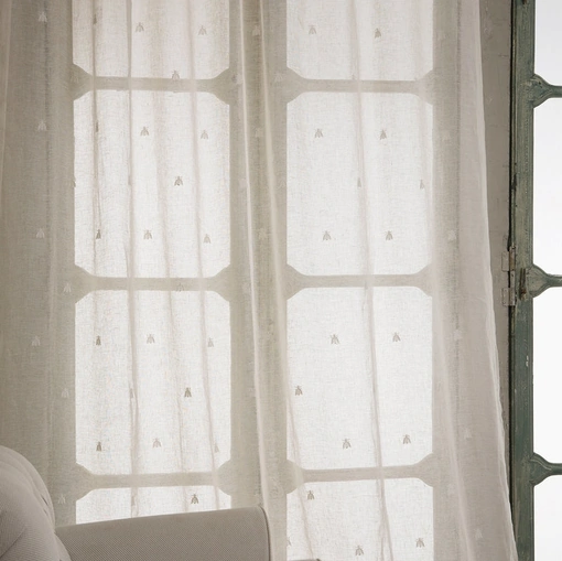 Tenda Quintessential in lino con ricamo Api di Mastro Raphael