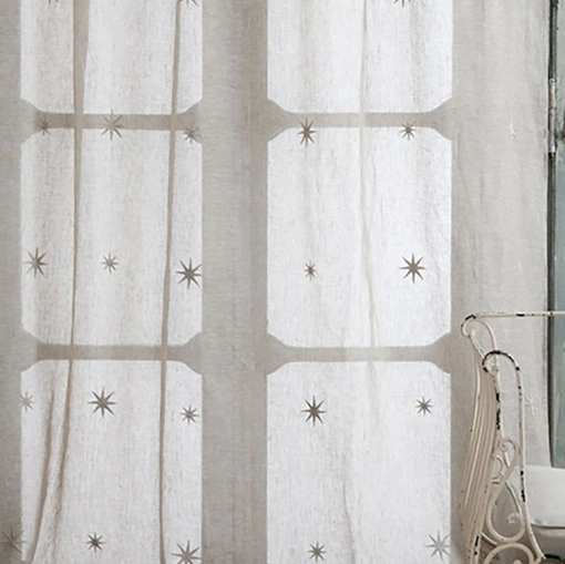 Tenda Quintessential in lino con ricamo Stelle di Mastro Raphael