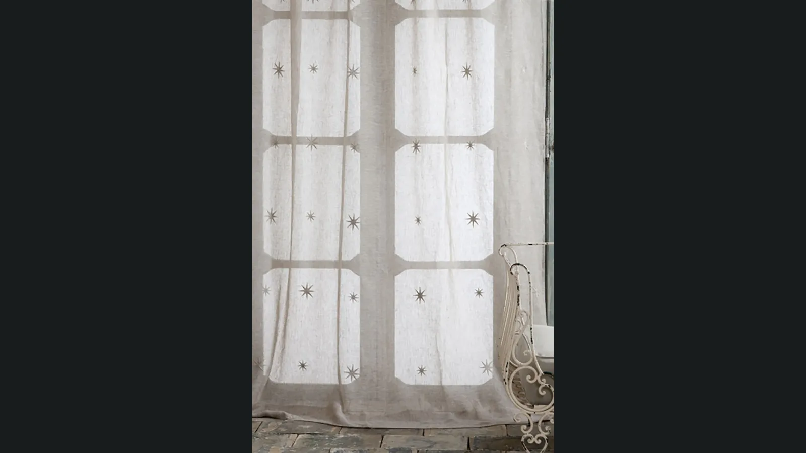 Tenda Quintessential in lino con ricamo Stelle di Mastro Raphael