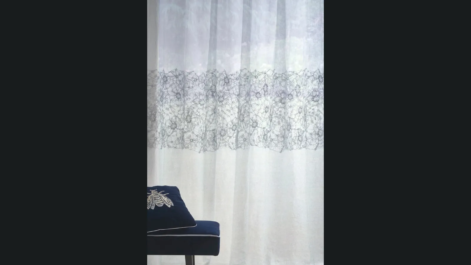 Tenda Romance Macramé Fiori con fascia centrale di Mastro Raphael