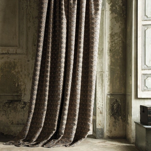 Tenda Tikal di Larsen