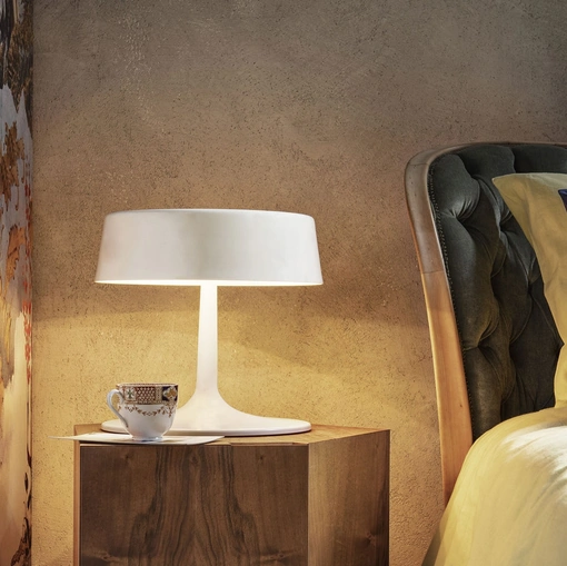 Lampada da tavolo in metallo bianco China di Pentalight