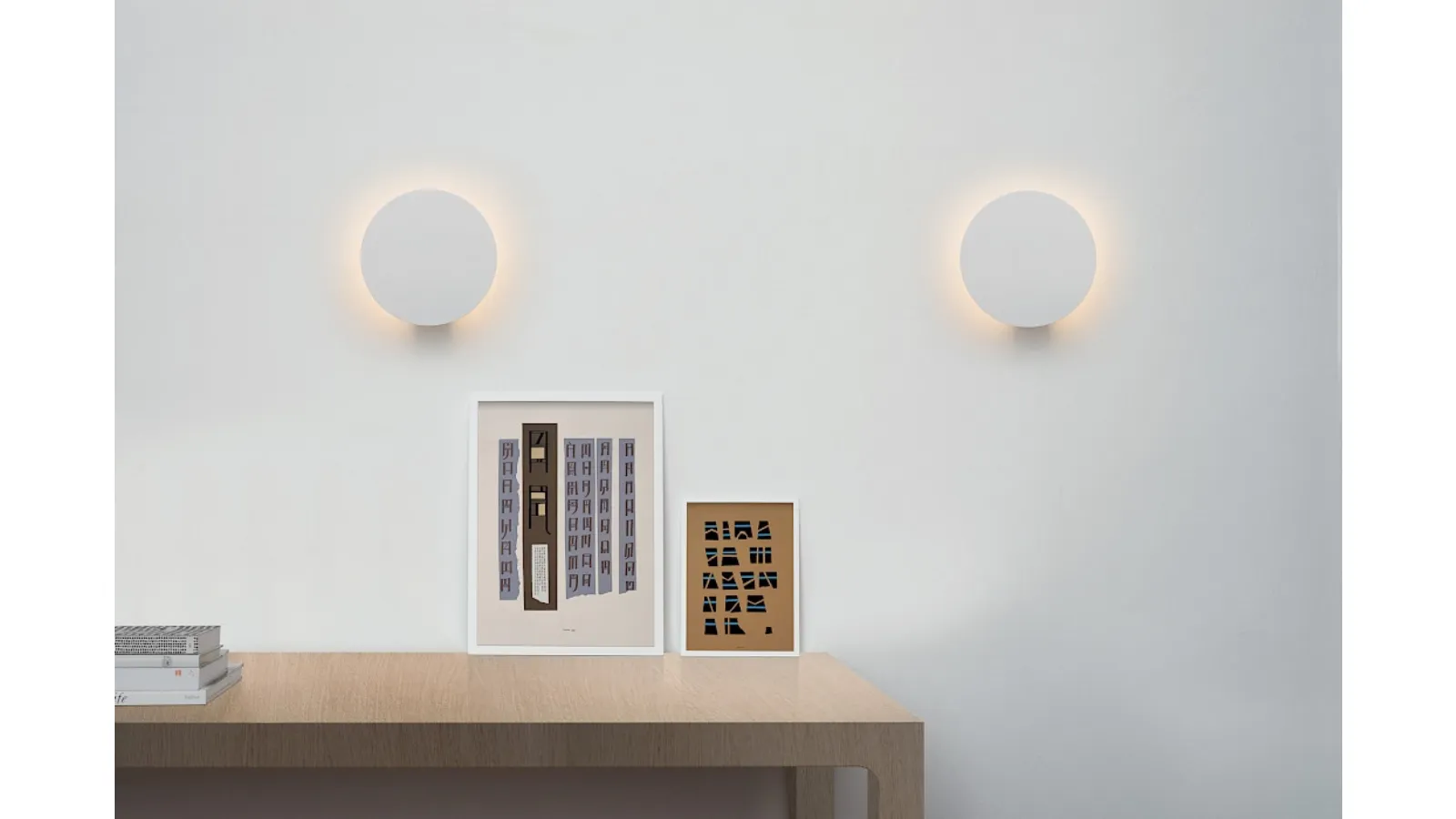 Lampada da parete realizzata in alluminio Collide di Rotaliana