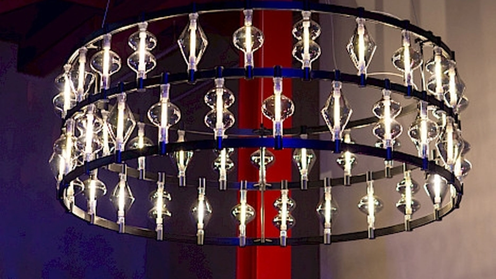 Lampada a sospensione Danza in metallo con diffusori in vetro di Rotaliana