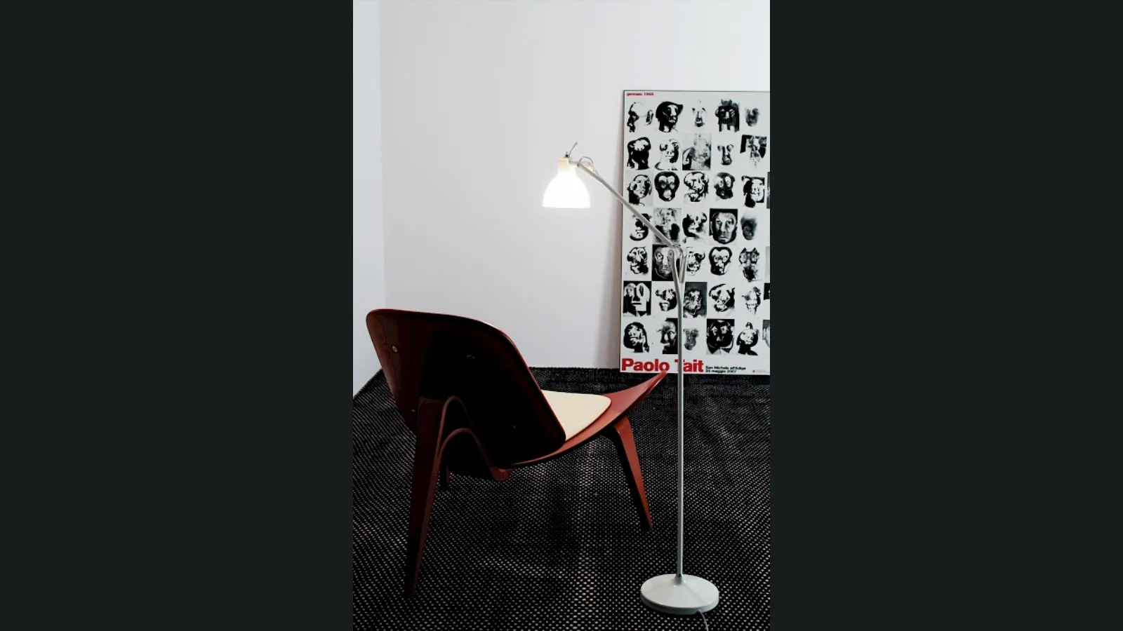 Lampada da terra in metallo con diffusore in vetro Luxy di Rotaliana