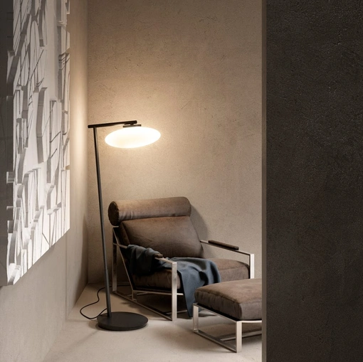 Lampada da terra in metallo con diffusore in vetro ovale Mamì 01 di PentalightLampada da terra in metallo con diffusore in vetro ovale Mamì 01 di Pentalight