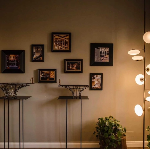 Lampada da terra in metallo con sfere ovali in vetro Mamì 02 di Pentalight