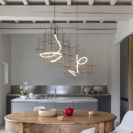 Lampada a sospensione con struttura in metallo Metrica di Mogg