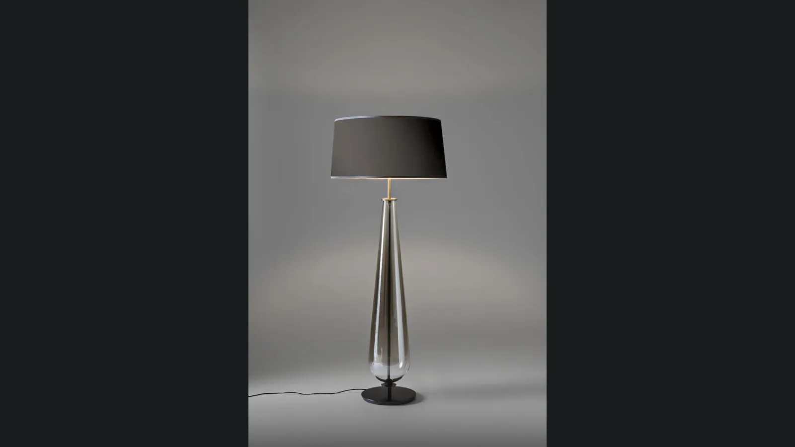 Lampada da terra New Classic di Pentalight