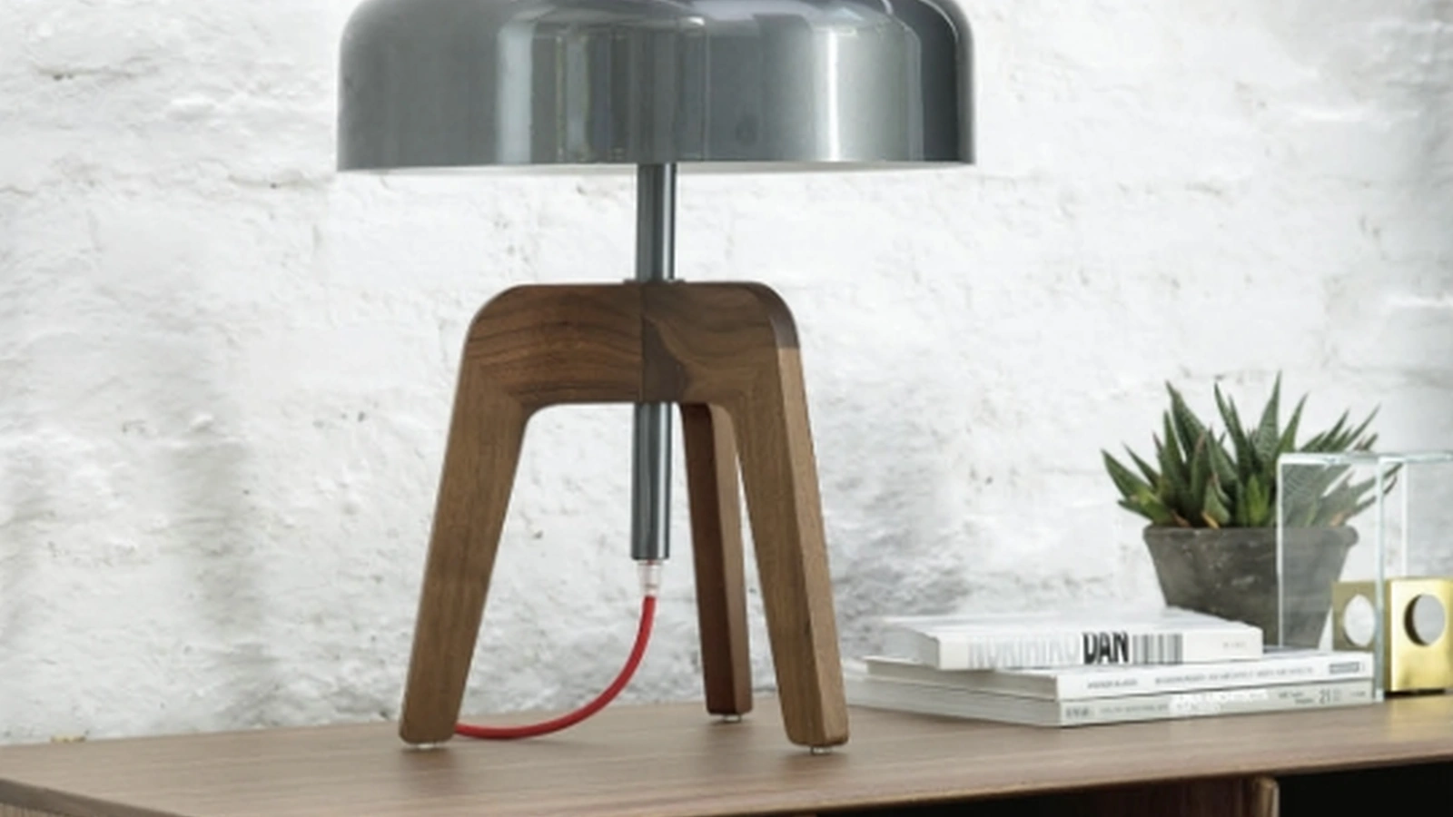 Lampada da tavolo in legno Pileo di Porada