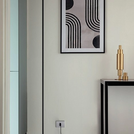 Lampada da terra Prince a luce indiretta semplice ed elegante di Rotaliana