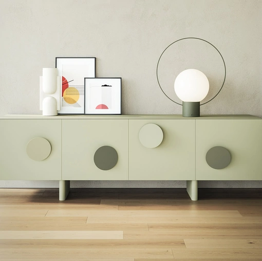 Lampada LED ricaricabile da tavolo Saturn con struttura in metallo e globo in metacrilato di Ronda Design