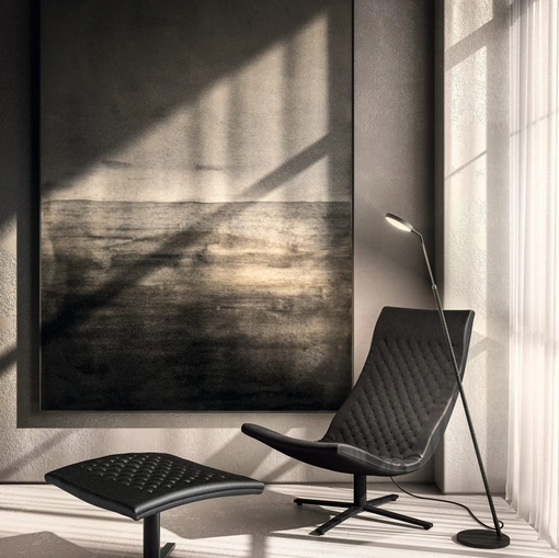 Lampada da terra con stelo metallico ambrato Spoon di Pentalight