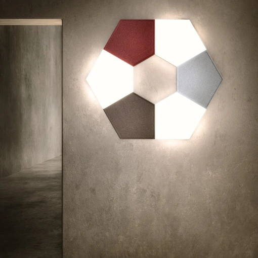 Lampada da parete in tessuto fonoassorbente Tile Applique di Pentalight