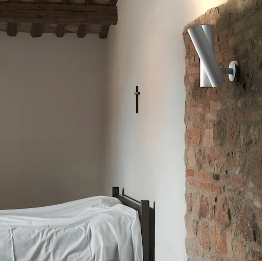 Lampada da parete orientabile in alluminio Tobu di Rotaliana