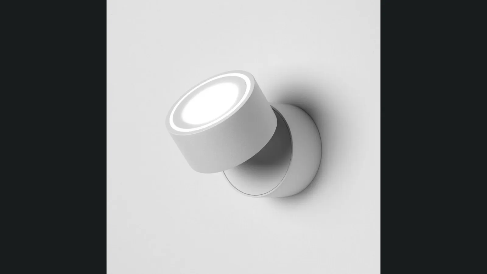 Lampada da parete in alluminio orientabile Cyber di Vivida International