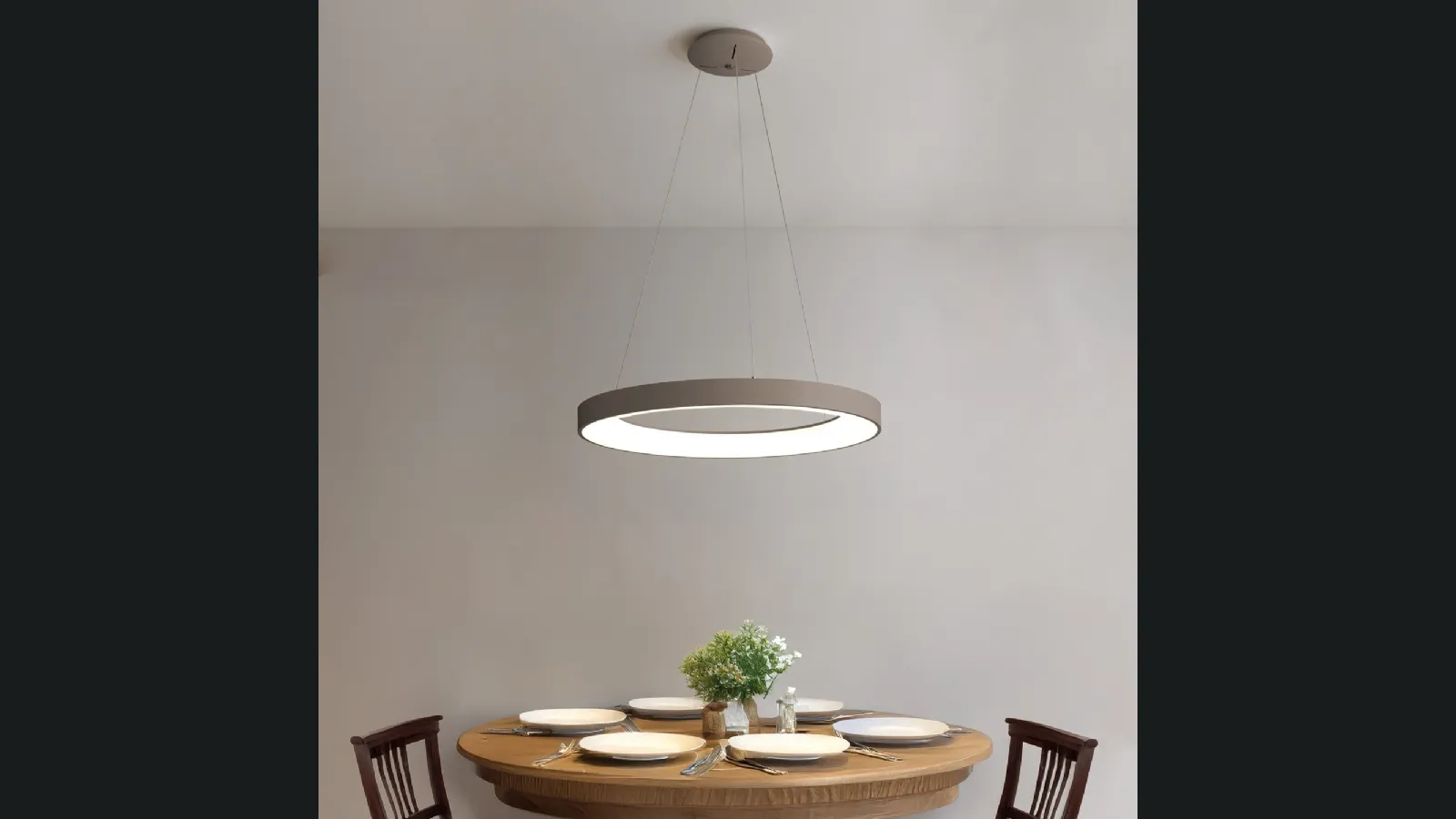 Lampada a sospensione dalla forma circolare a luce diffusa Inner R di Vivida International