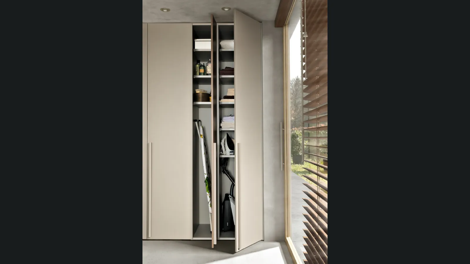 Armadio Intermezzo su misura Vano Lavanderia di Adok