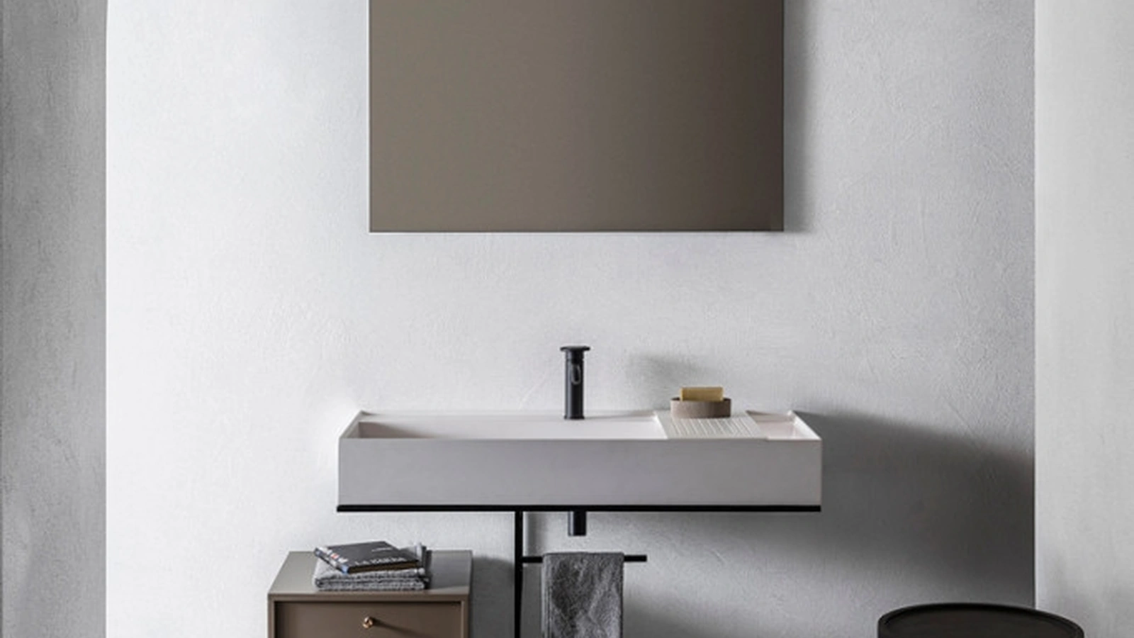 Mobile da Bagno Element 107 in laccato Marrone Tortora di Pirovano Bagni