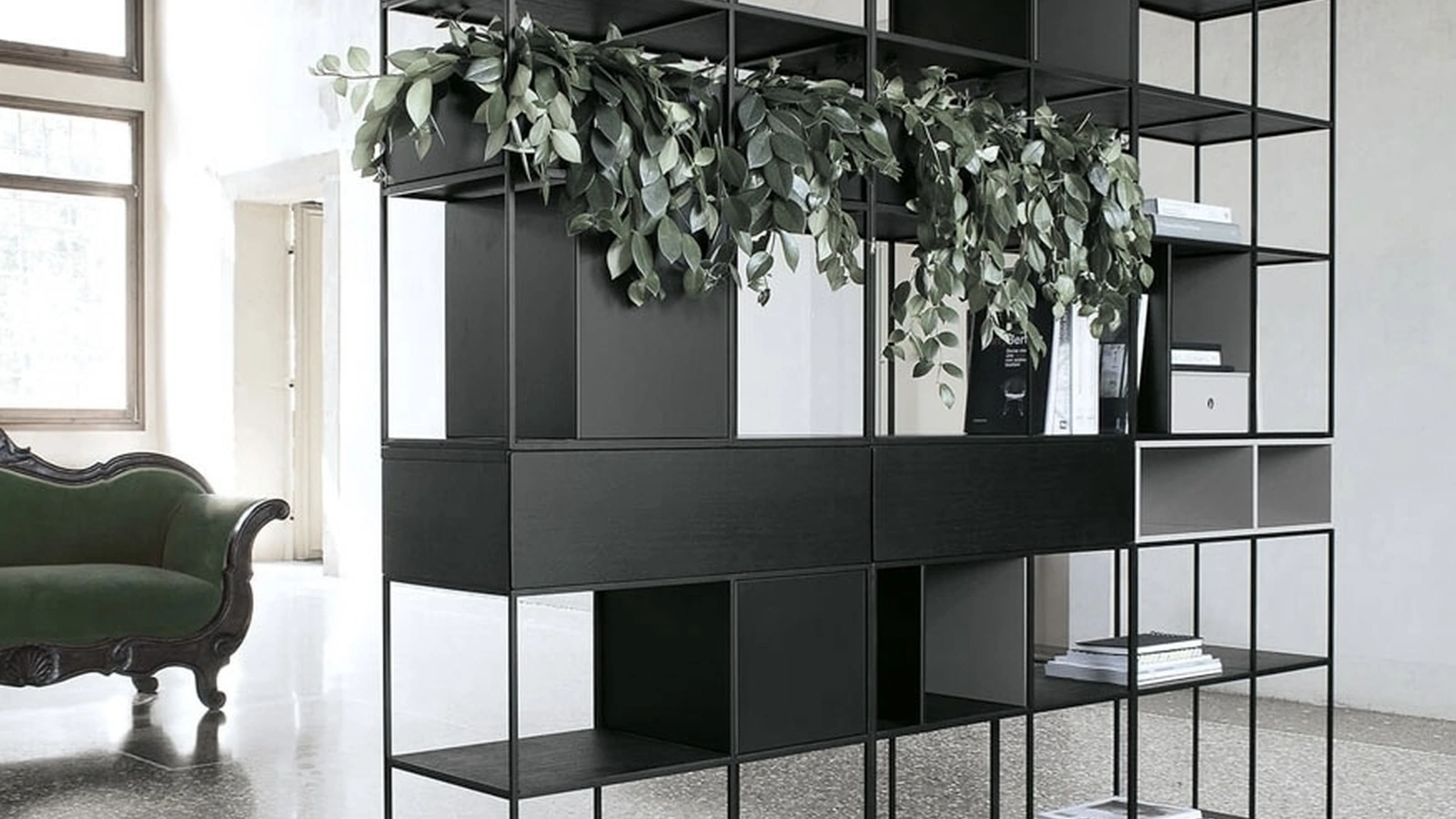 Libreria Atelier configurazione 02 in rovere nero e acciaio di Extendo