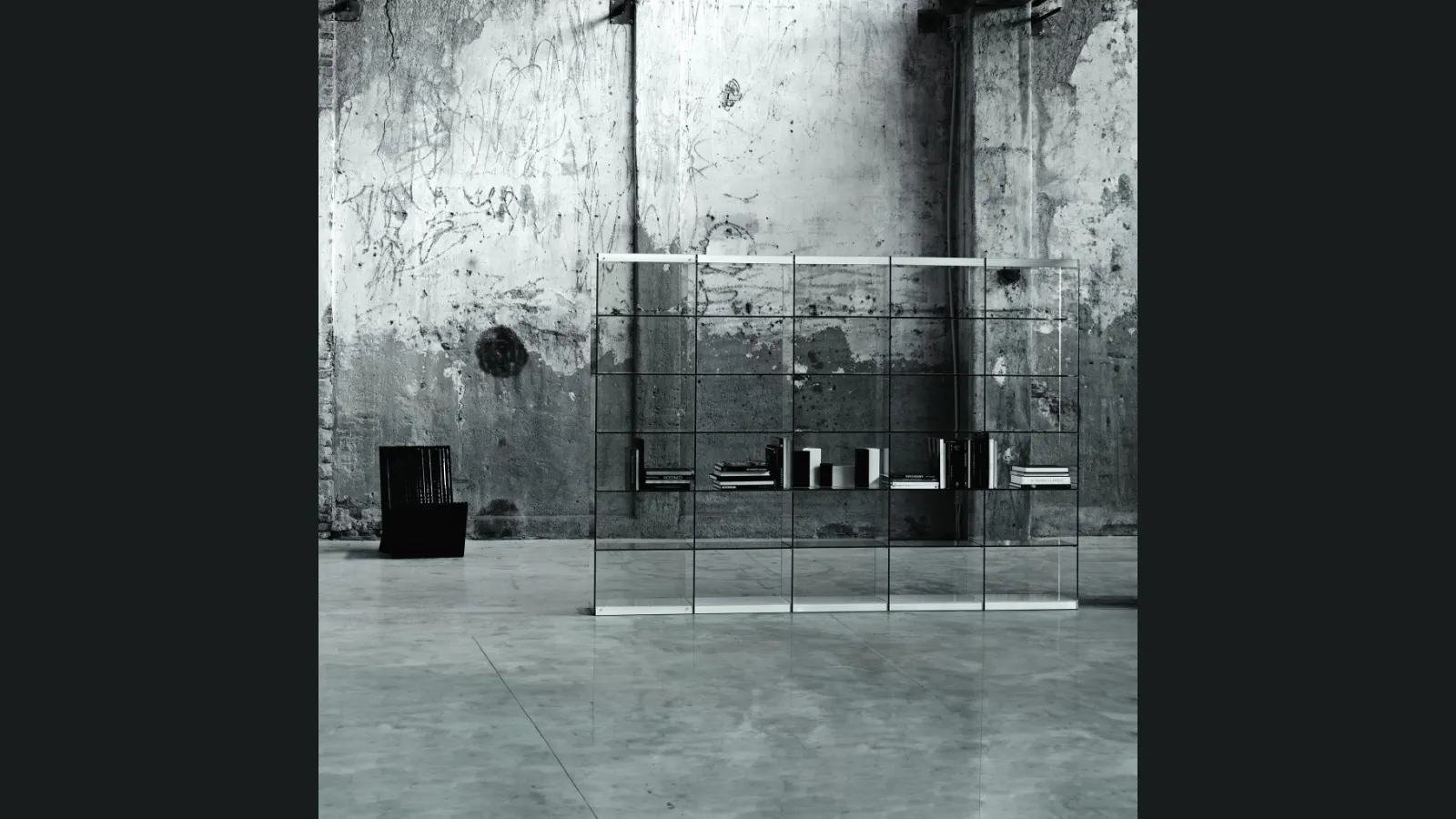 Libreria divisoria bifacciale Space di Glas Italia